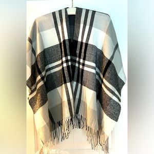 NWT Scarf/Wrap ‘shawl’